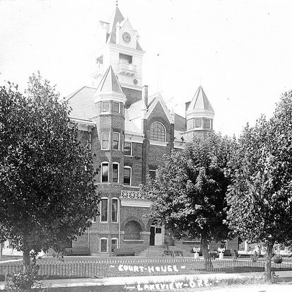 Old Lake courthouse